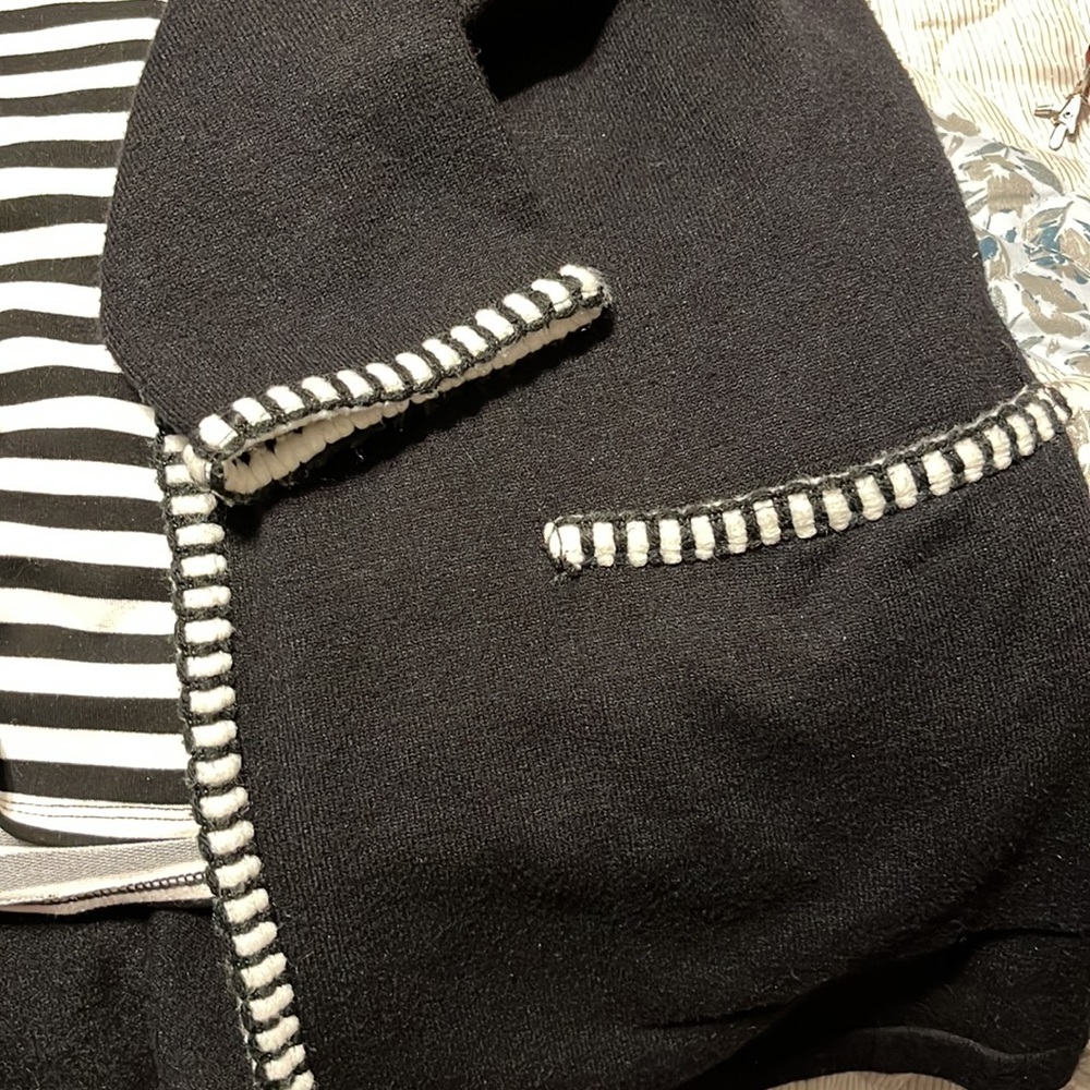 Croft and Barrow blazer size large very good condition black with black an white - Picture 5 of 7